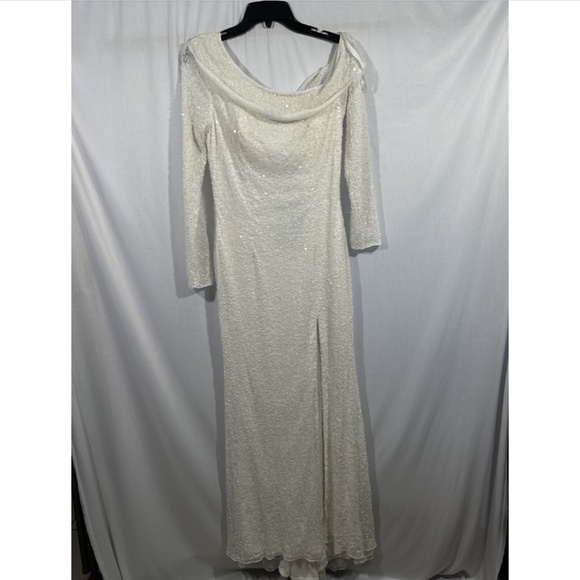 NWT $498 Mac‎ Duggal [ 4 ] Sequined Drop Shoulder Long Sleeve Gown in White - Picture 7 of 14